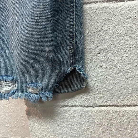 We The Free Distressed Blue Jeans - Picture 2 of 6